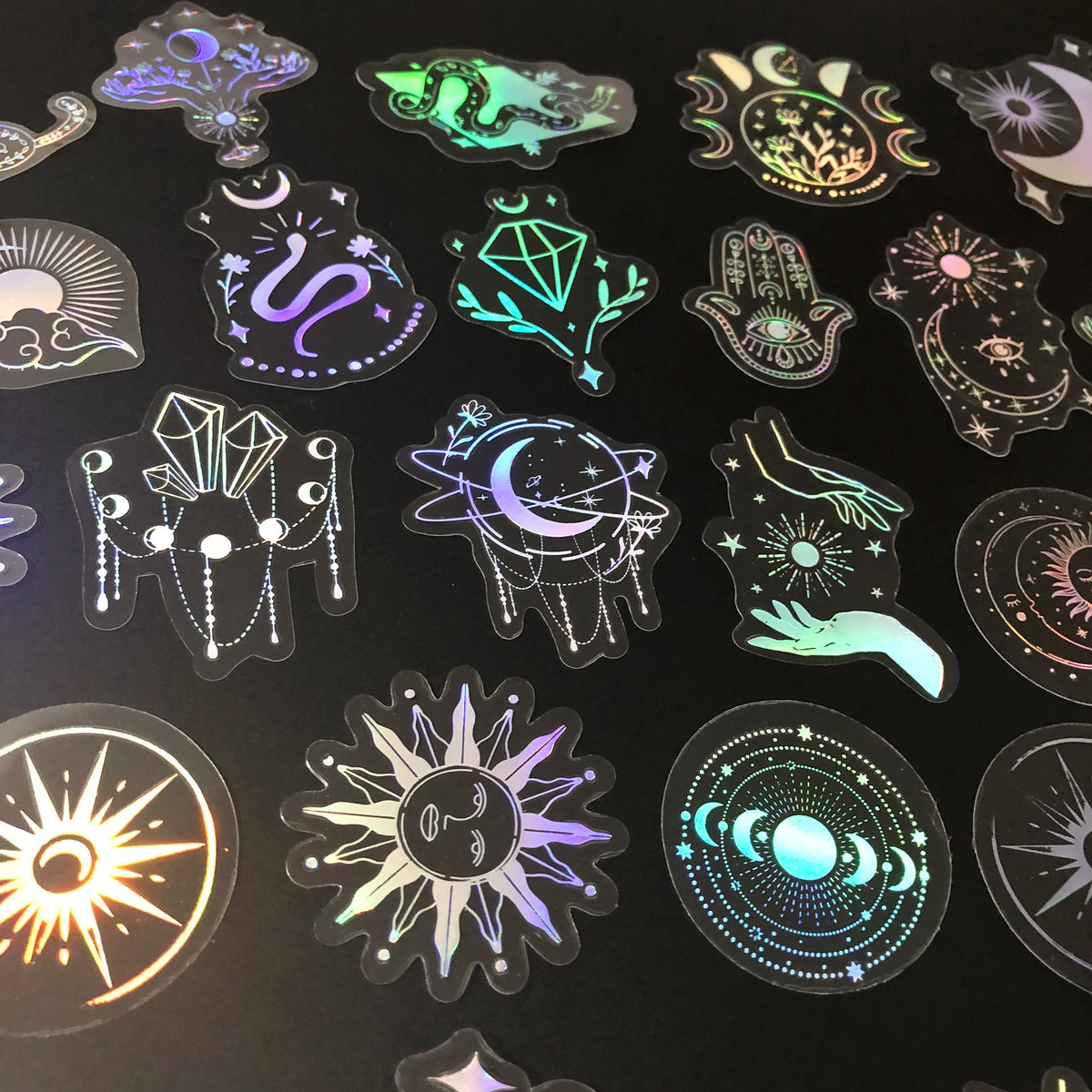 Stickers Holográficos Místicos |  Dale un toque mágico a tus espacios y accesorios.✨